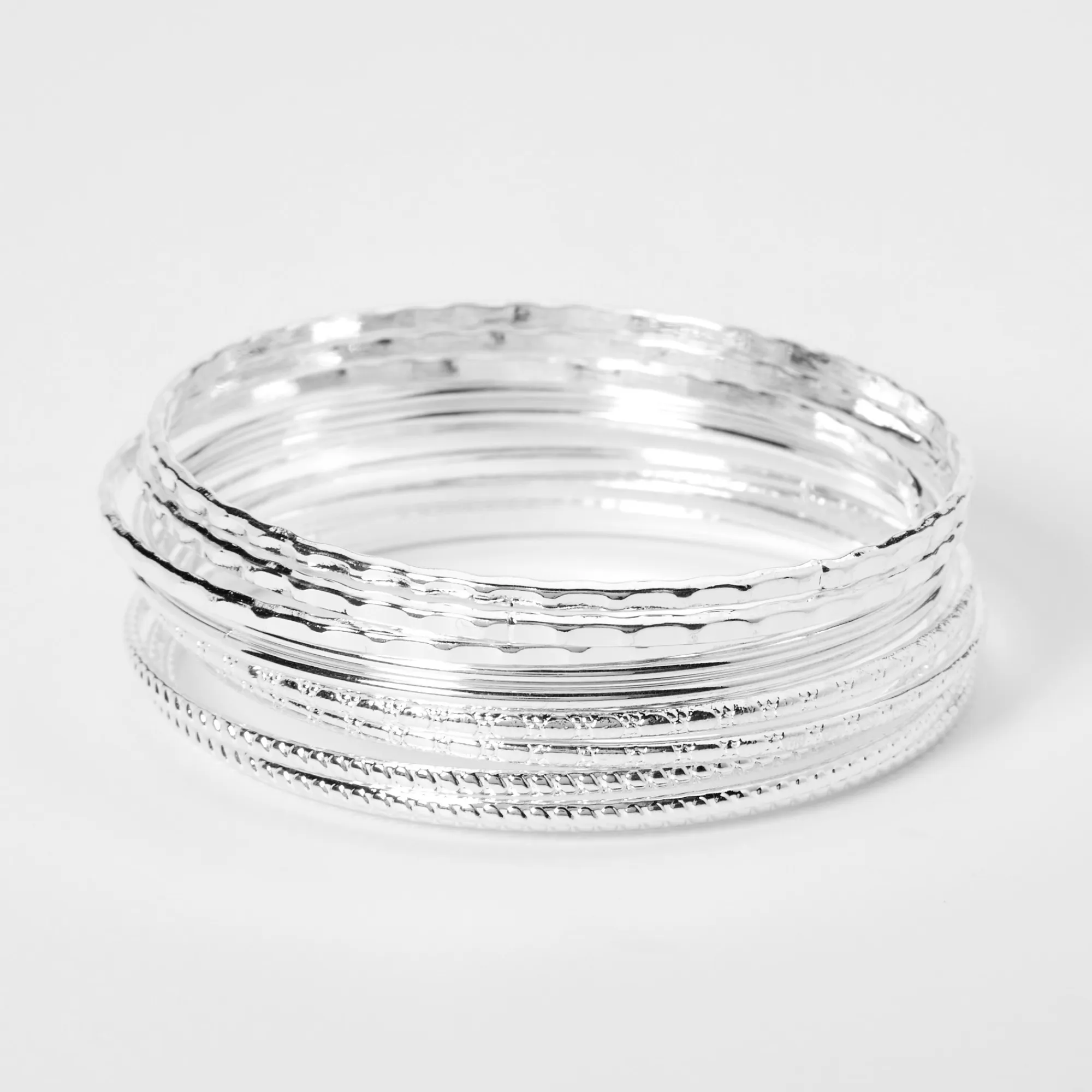 Claire's Bracelets-Bracelets fins bangle texturés couleur argentée - Lot de 8