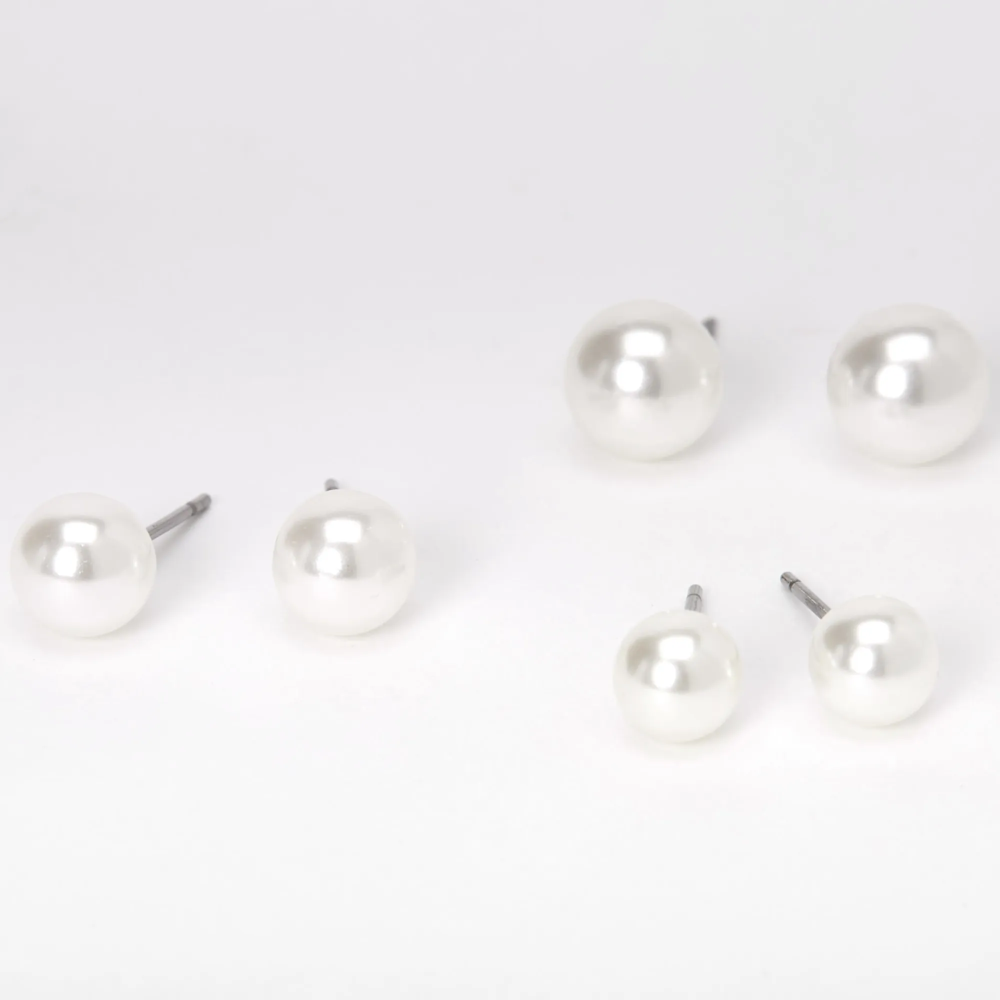 Claire's Clous D'oreilles-Clous d’oreilles de différentes tailles en perles d’imitation 6 mm, 7 mm, 8 mm - Ivoire, lot de 3