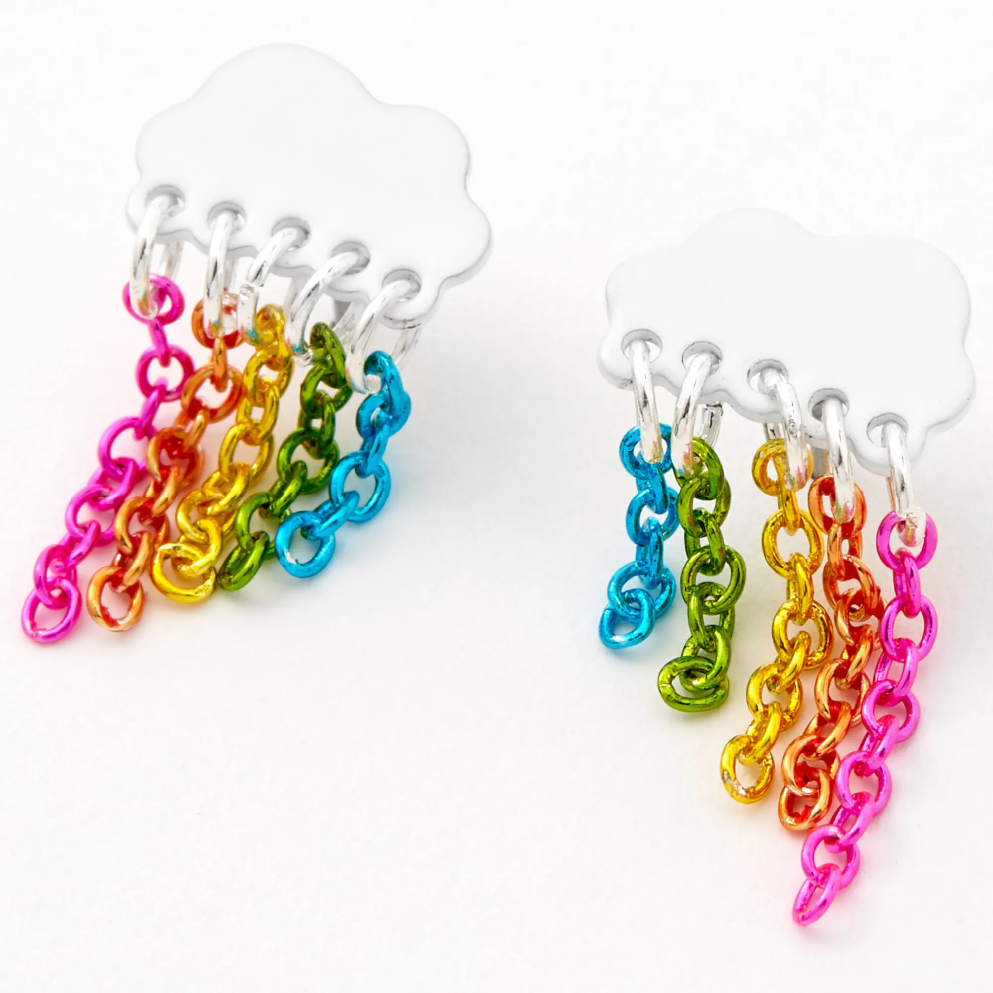Claire's Pendantes-Clous d'oreilles nuage chaîne arc-en-ciel couleur argentée