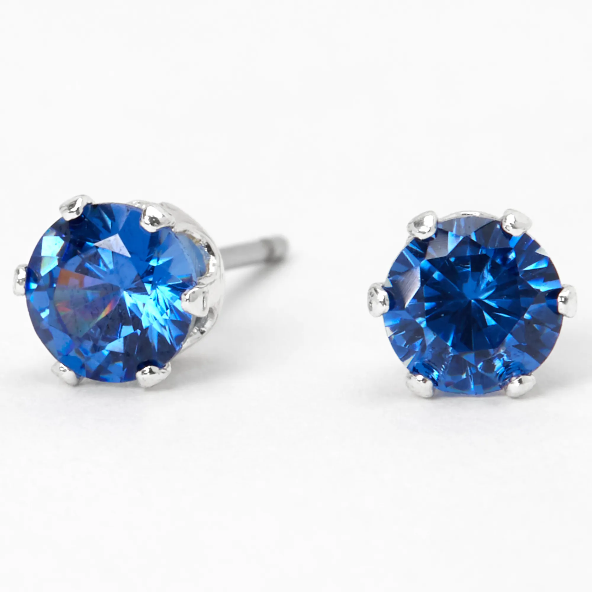 Claire's Clous D'oreilles-Clous d'oreilles ronds avec strass en zircon cubique d'imitation couleur argentée - Bleu, 5 mm