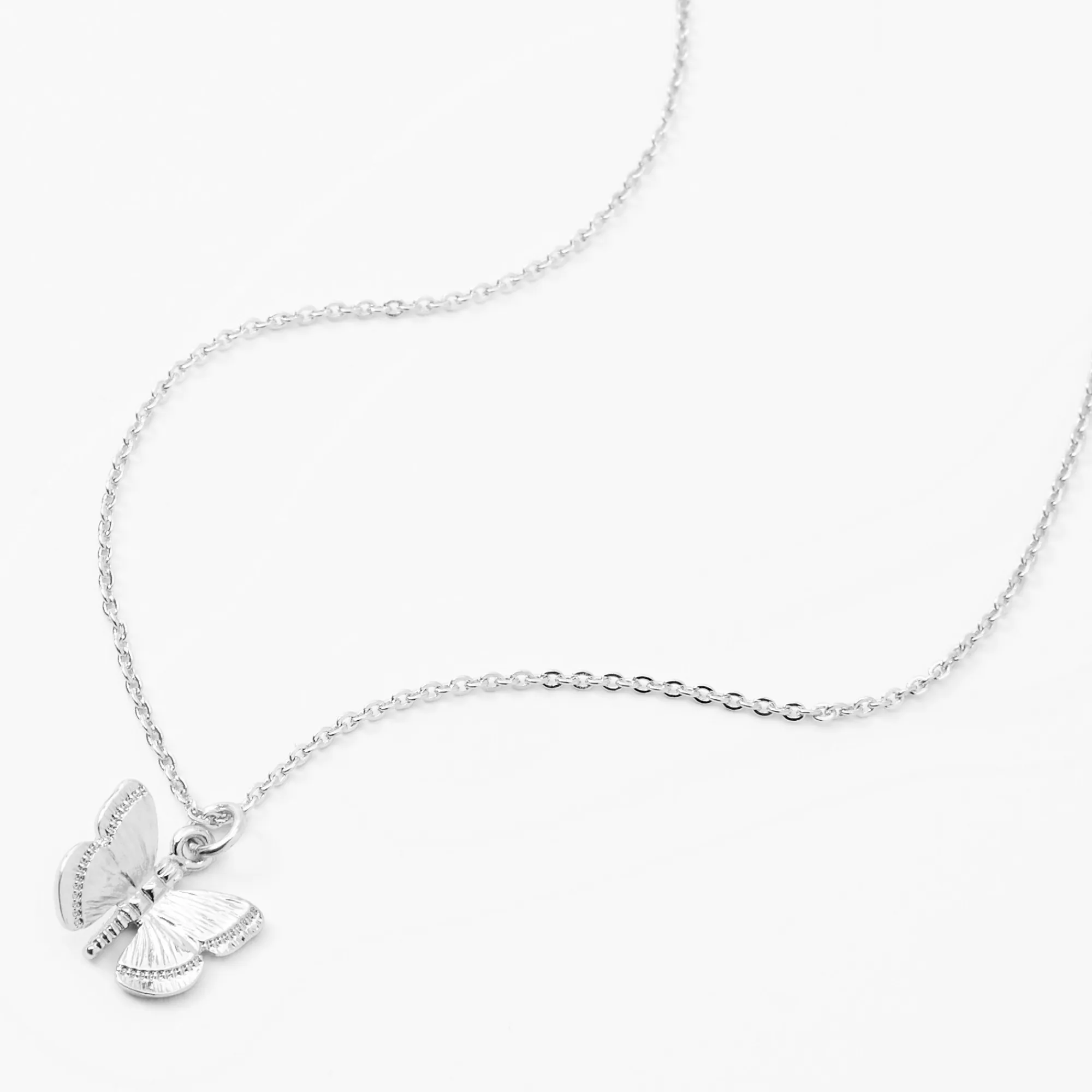 Claire's Colliers-Collier à pendentif papillon 3D couleur argentée