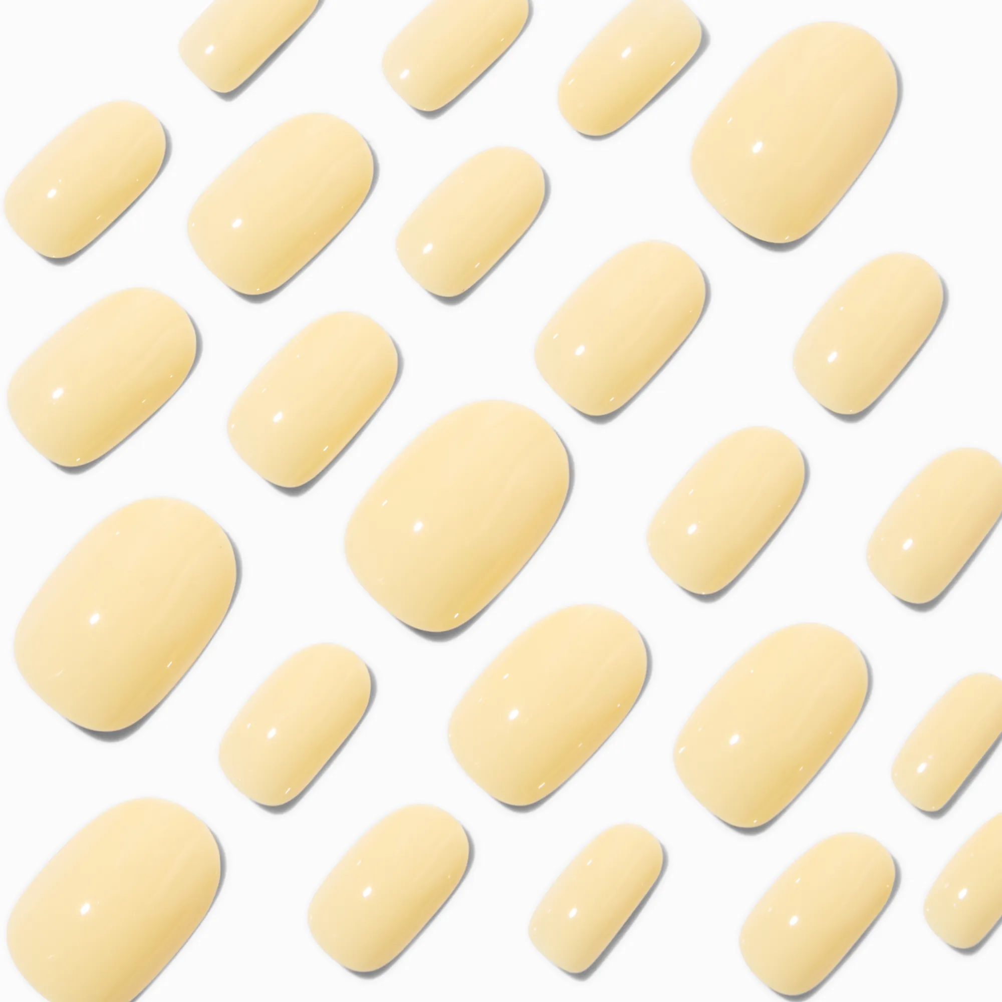 Claire's Ongles-Faux ongles vegan squoval jaune beurre brillants - Lot de 24